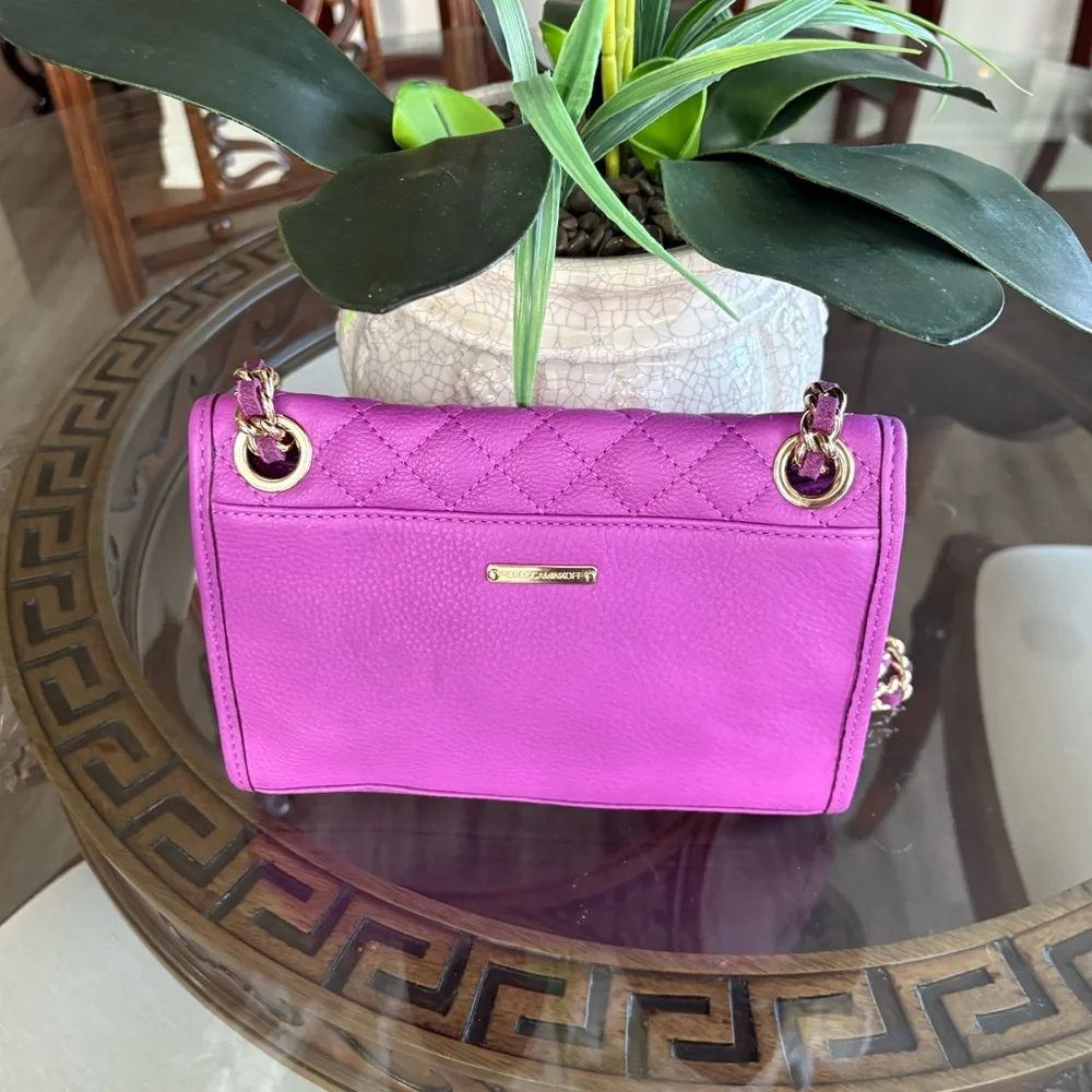 🩷🩷REBECCA MINKOFF MINI AFFAIR FUSCIA QUILTED LEATHER CROSSBODY/SHOULDER BAG!🩷🩷 - Picture 2 of 7